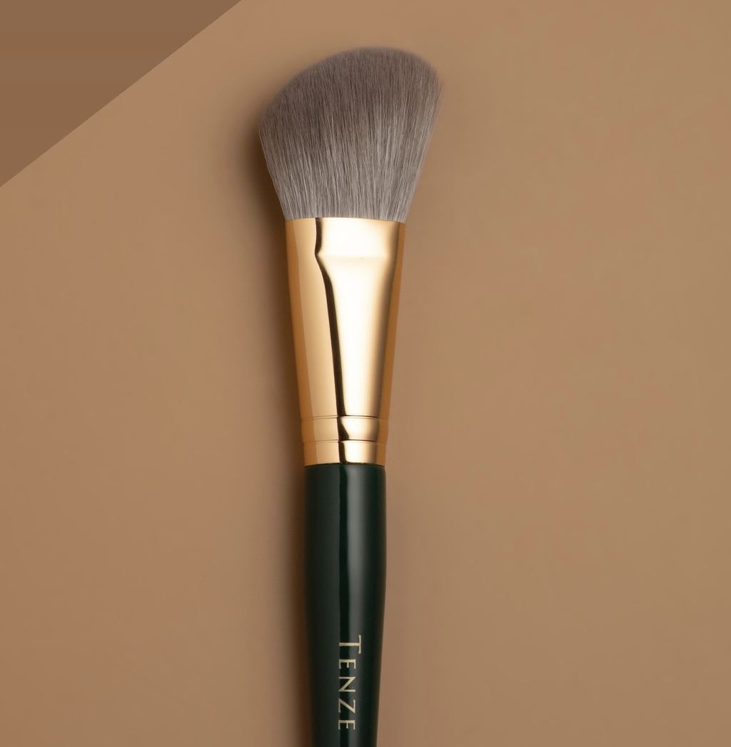 Пензлик Emerald Collection Contour Brush TENZE